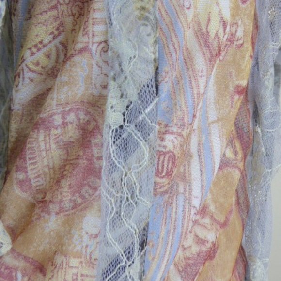 Save the Queen Short Sleeve open shoulder lace top M - Picture 5 of 8